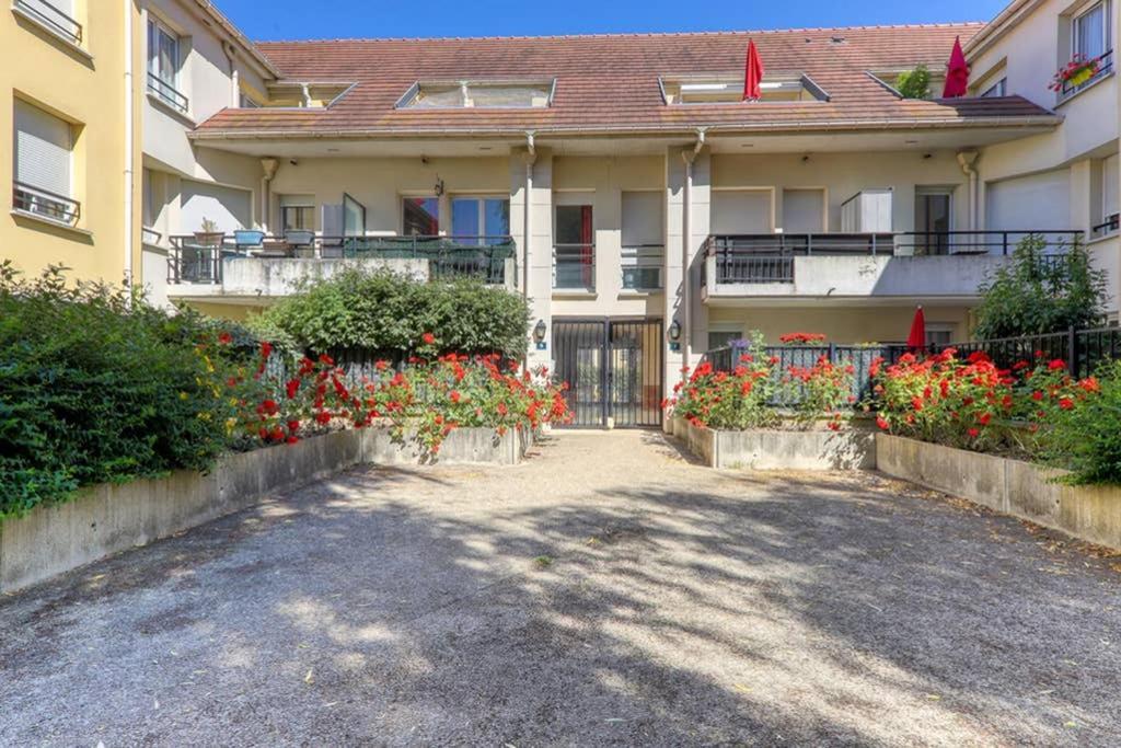 Amilly Park 6 Personnes 2 Chambres Pk Prive En Sous Sol Serris Extérieur photo